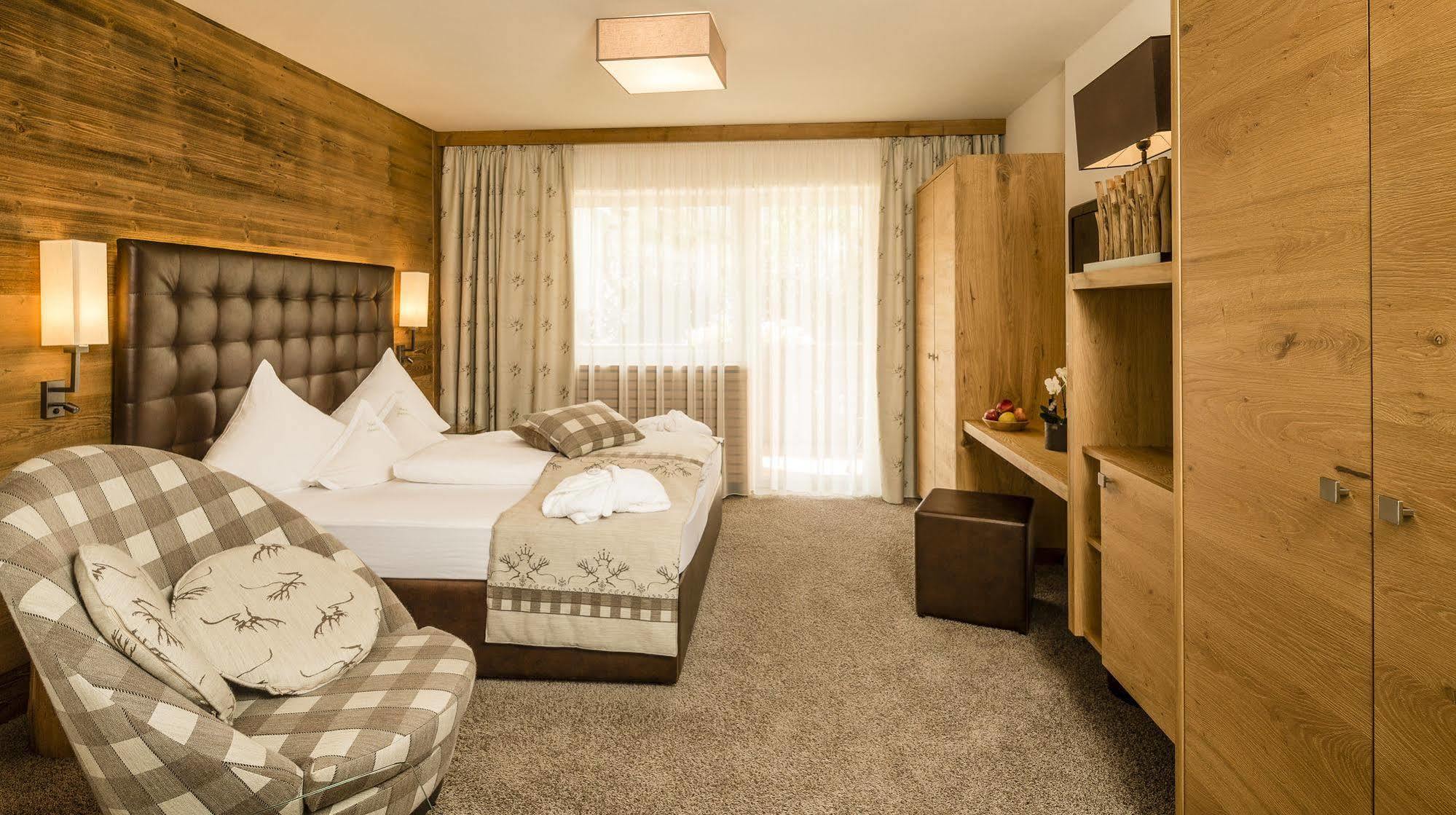Dolcevita Hotel Jagdhof Laces Exterior foto